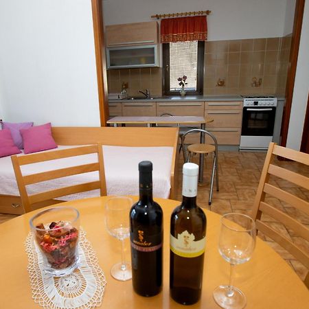 Guesthouse Sanabor Postojna Buitenkant foto
