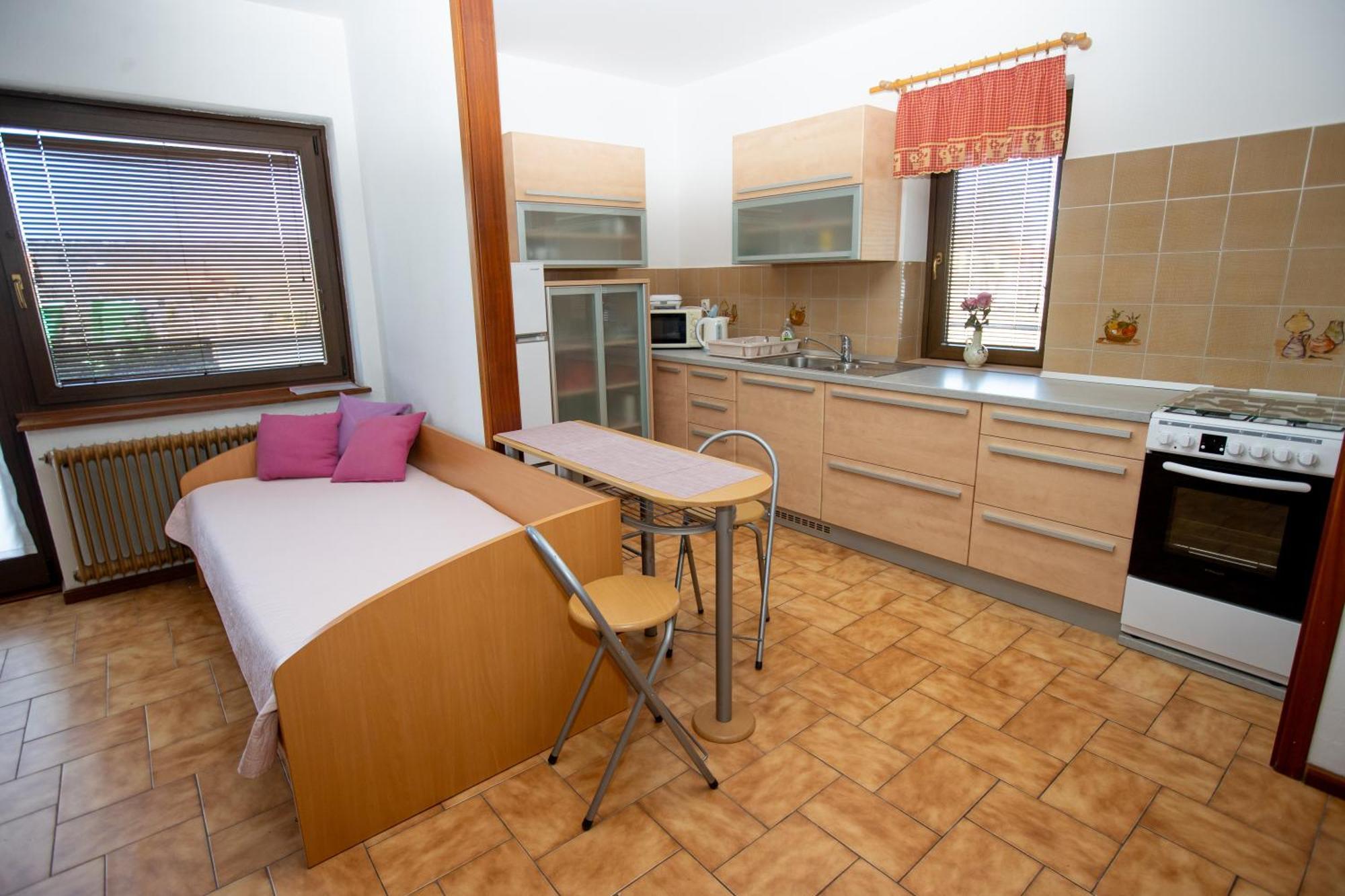 Guesthouse Sanabor Postojna Buitenkant foto